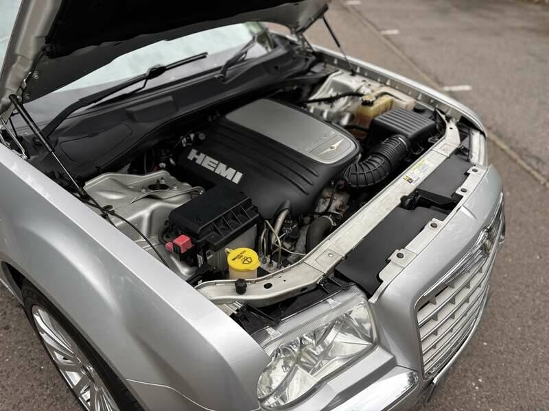 Image 3/50 of Chrysler 300 S (2008)