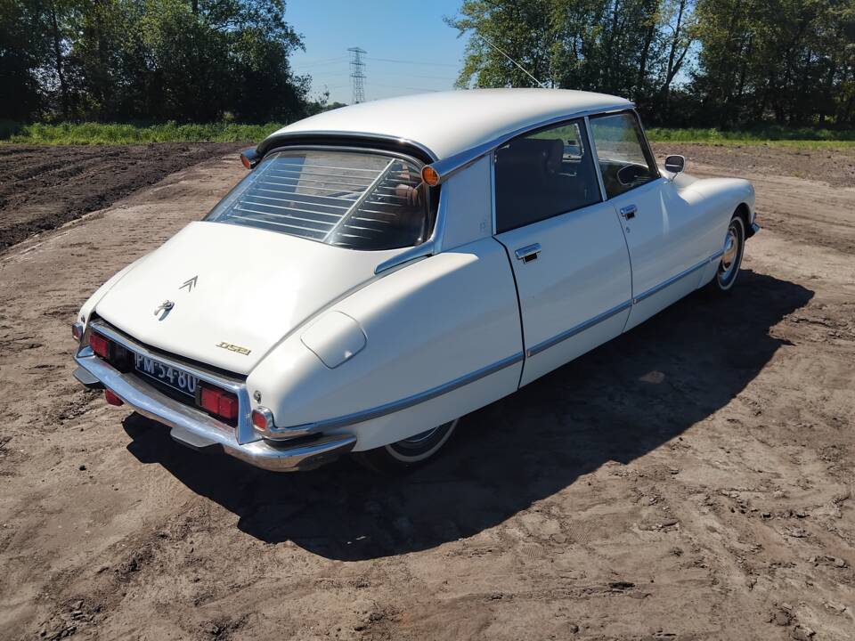 Image 39/40 of Citroën DS 21 (1972)