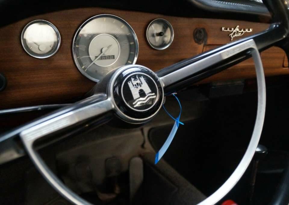 Immagine 42/50 di Volkswagen Karmann Ghia 1500 (1969)