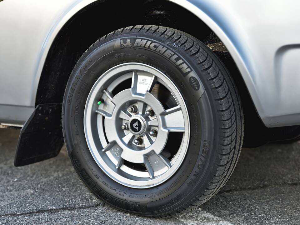 Image 6/38 de Volvo 244 DLS (1977)