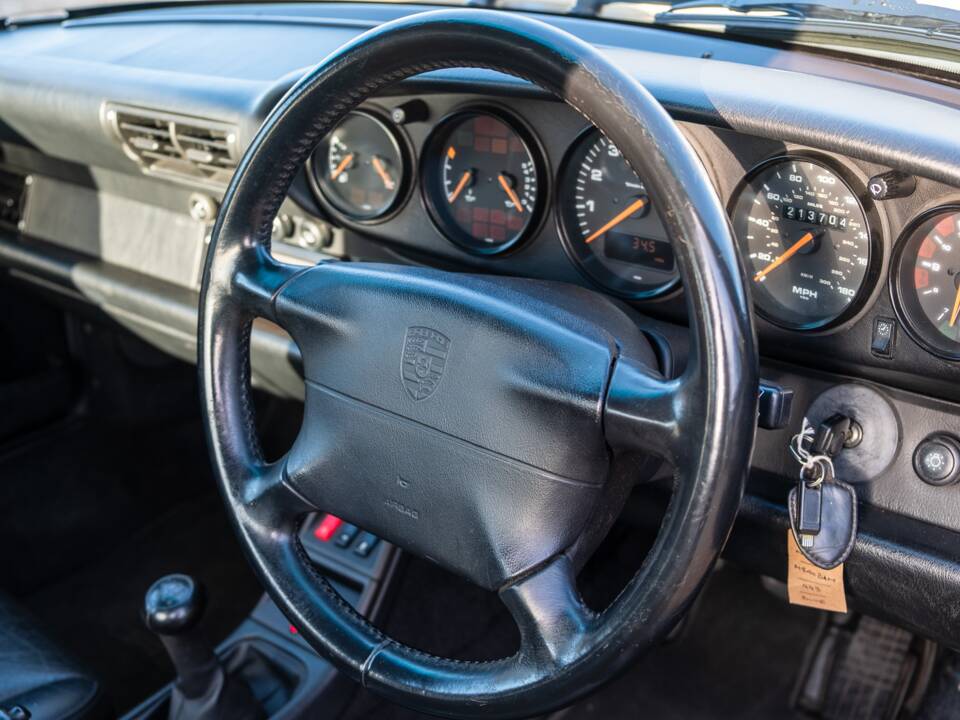 Image 37/93 de Porsche 911 Carrera (1994)