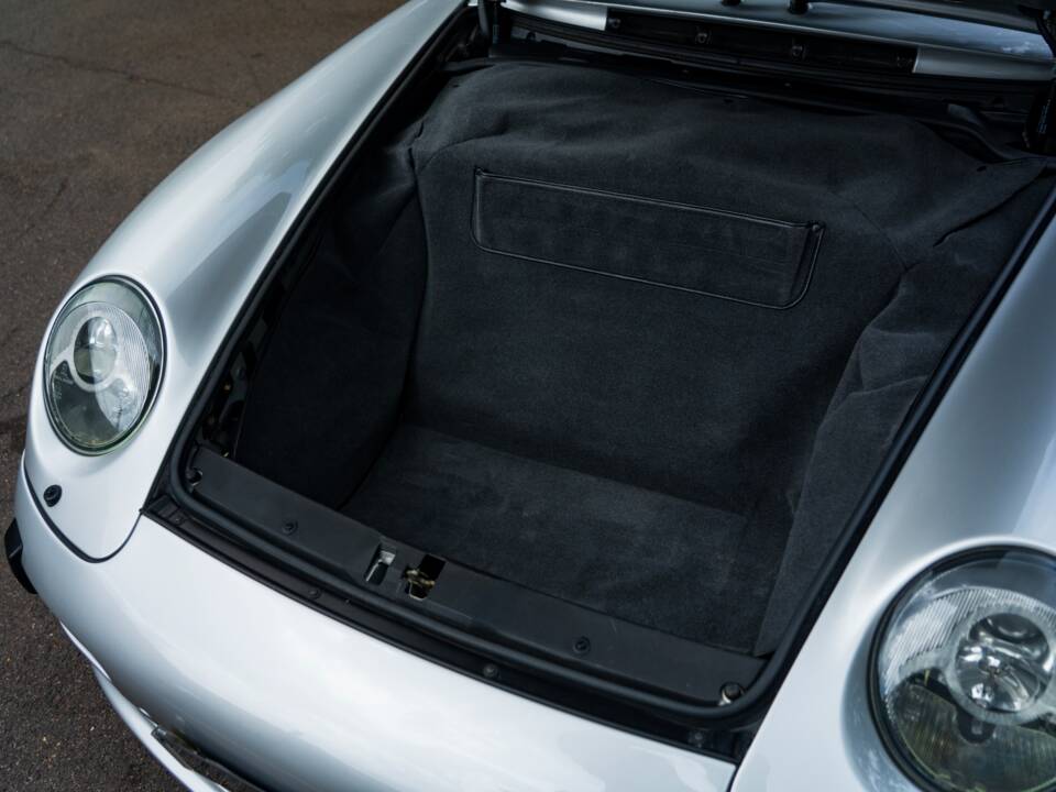 Bild 24/58 von Porsche 911 Carrera 4S (1996)