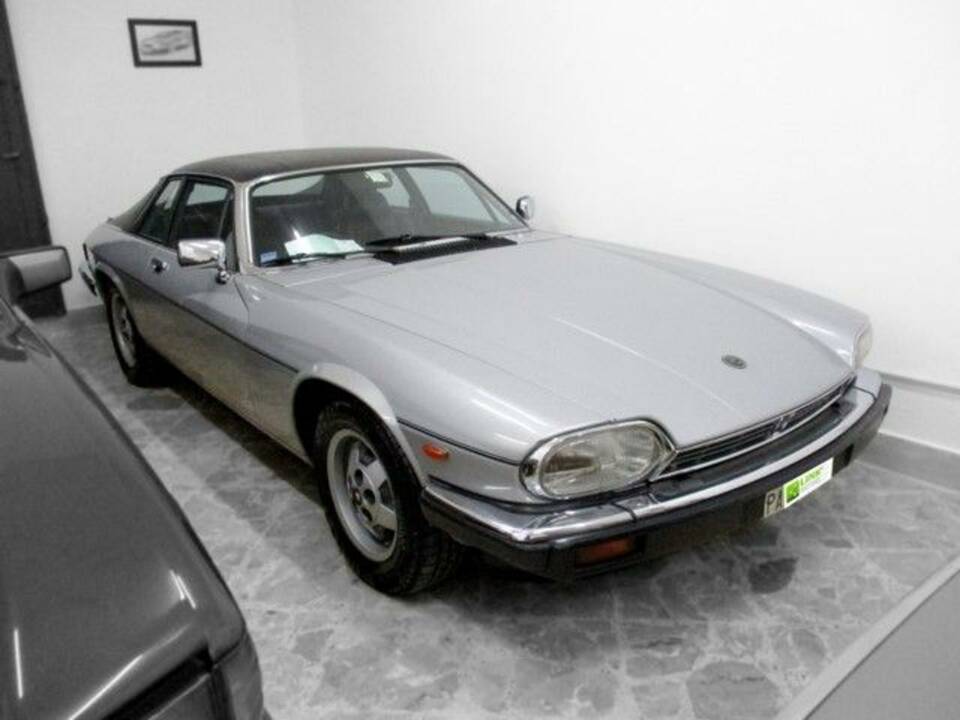 Image 1/10 of Jaguar XJ-S H.E. (1983)