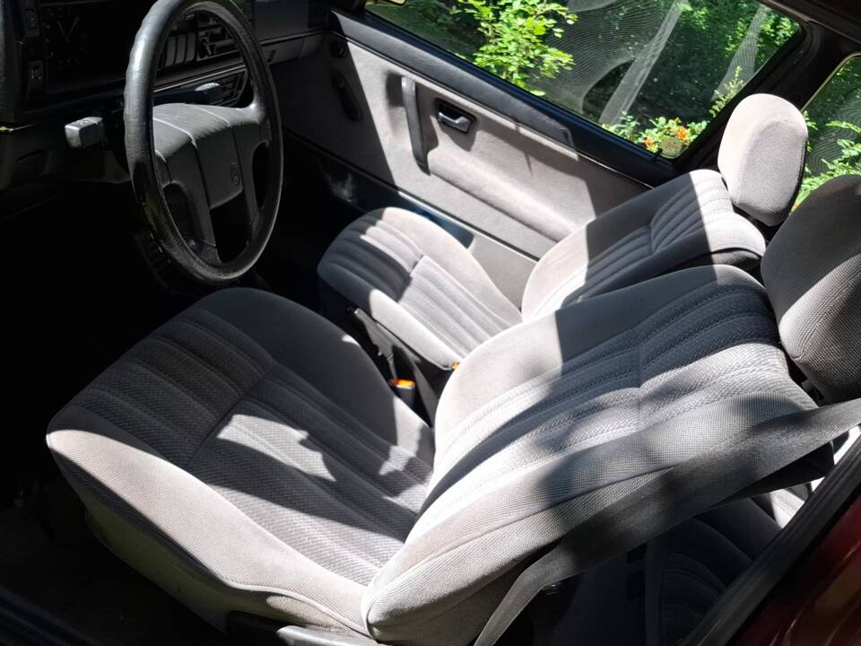 Image 4/9 of Volkswagen Golf Mk II 1.6 (1991)