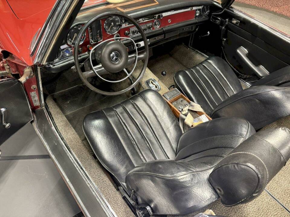 Image 20/35 de Mercedes-Benz 280 SL (1969)