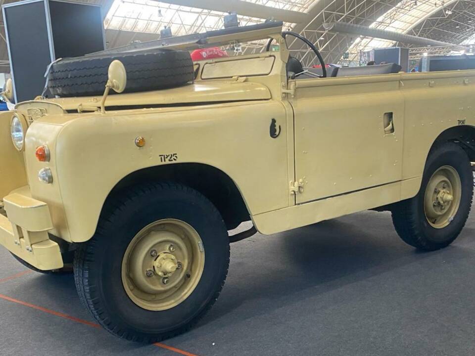 Image 4/49 of Land Rover 88 (1964)