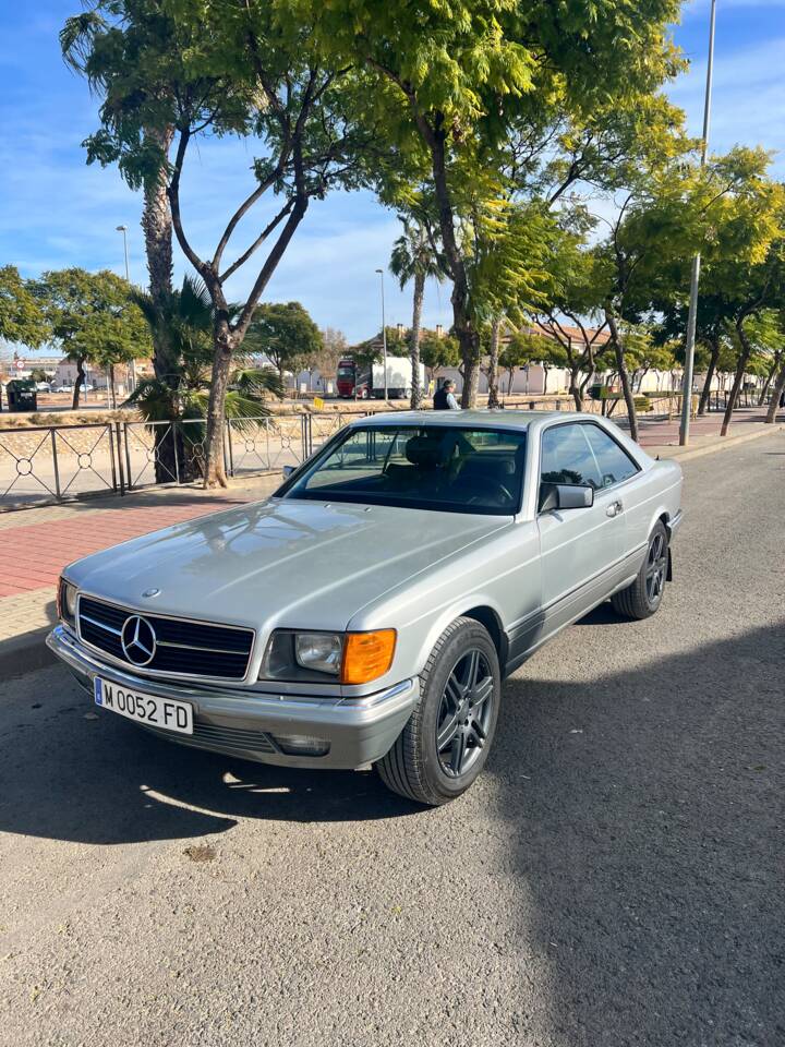 Image 9/77 of Mercedes-Benz 380 SEC (1982)