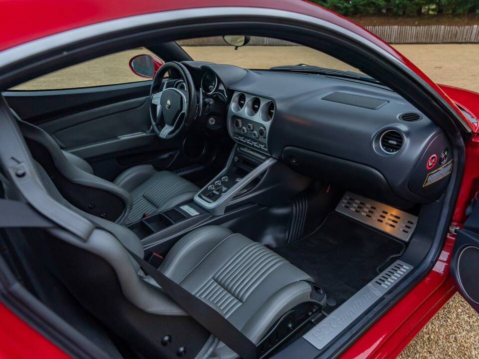 Bild 6/9 von Alfa Romeo 8C Competizione (2009)