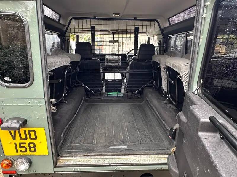 Bild 10/12 von Land Rover Defender 90 Heritage (2006)