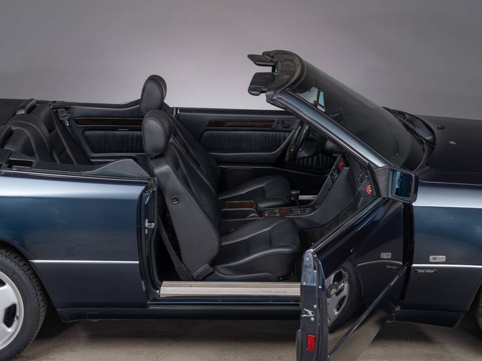 Image 15/28 of Mercedes-Benz E 320 &quot;Final Edition&quot; (1997)