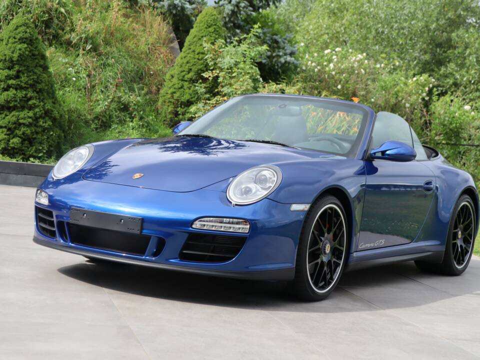 Bild 21/50 von Porsche 911 Carrera 4 GTS (2011)