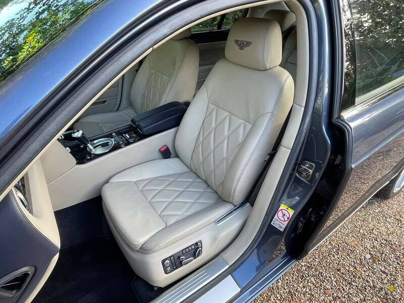 Image 50/50 de Bentley Continental Flying Spur (2010)