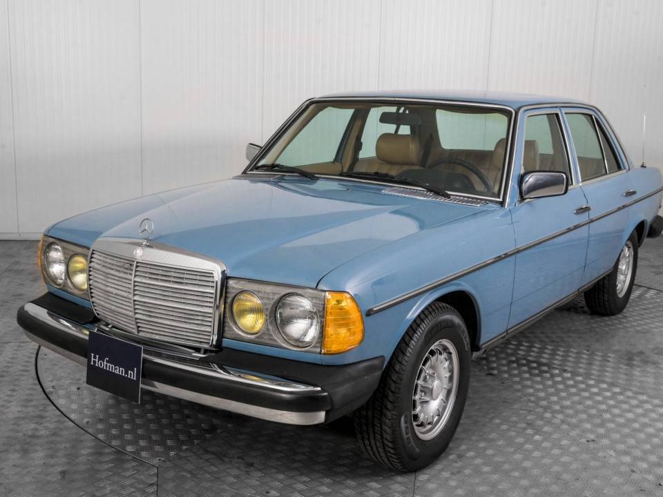 Bild 20/50 von Mercedes-Benz 300 D Turbodiesel (1982)