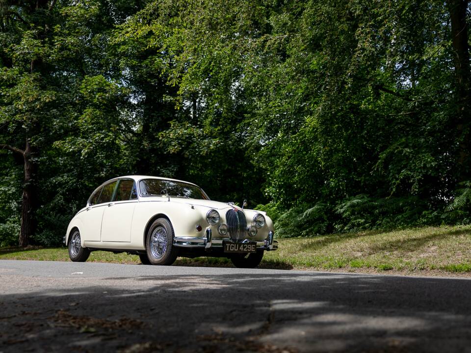 Image 8/50 de Jaguar Mk II 2.4 (1967)