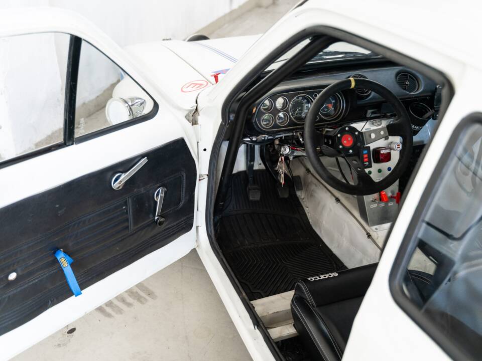 Image 8/47 de Ford Escort RS 2000 (1975)
