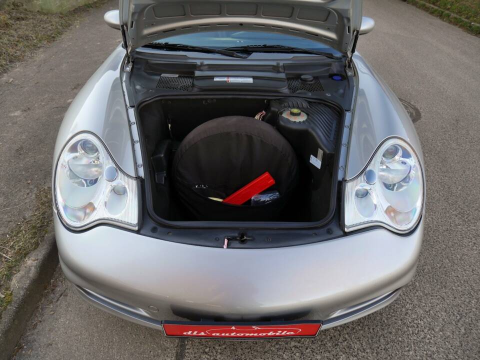 Image 30/31 of Porsche 911 Carrera (2002)