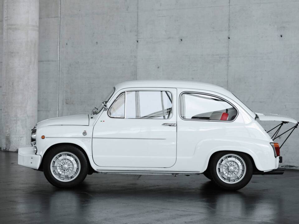 Image 5/47 of Abarth Fiat 850 TC (1965)