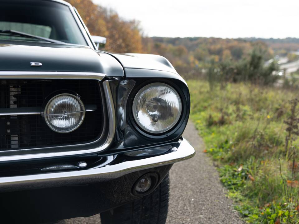 Image 14/44 of Ford Mustang 351 (1967)