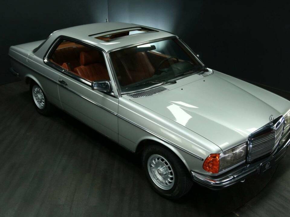 Image 43/50 of Mercedes-Benz 280 CE (1980)
