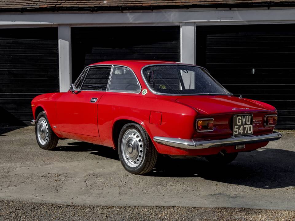 Image 7/50 of Alfa Romeo Giulia 1600 Sprint GT Veloce (1966)