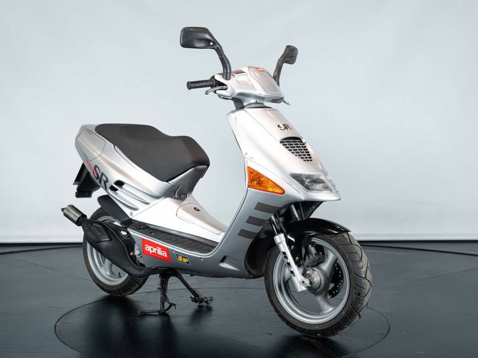 Image 4/29 de Aprilia SR 50 (1994)