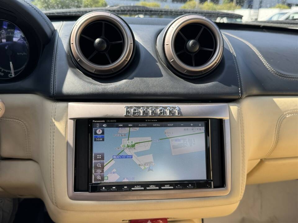 Image 20/51 of Ferrari California (2009)