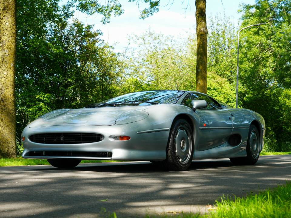 Bild 20/50 von Jaguar XJ 220 (1993)