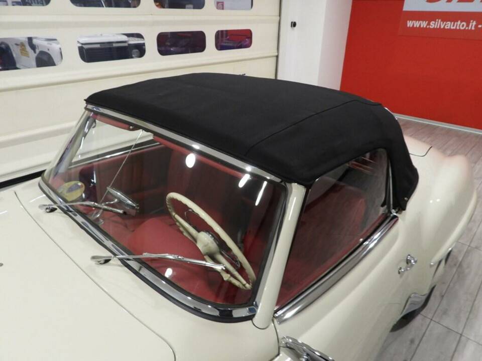 Image 10/15 of Mercedes-Benz 190 SL (1963)