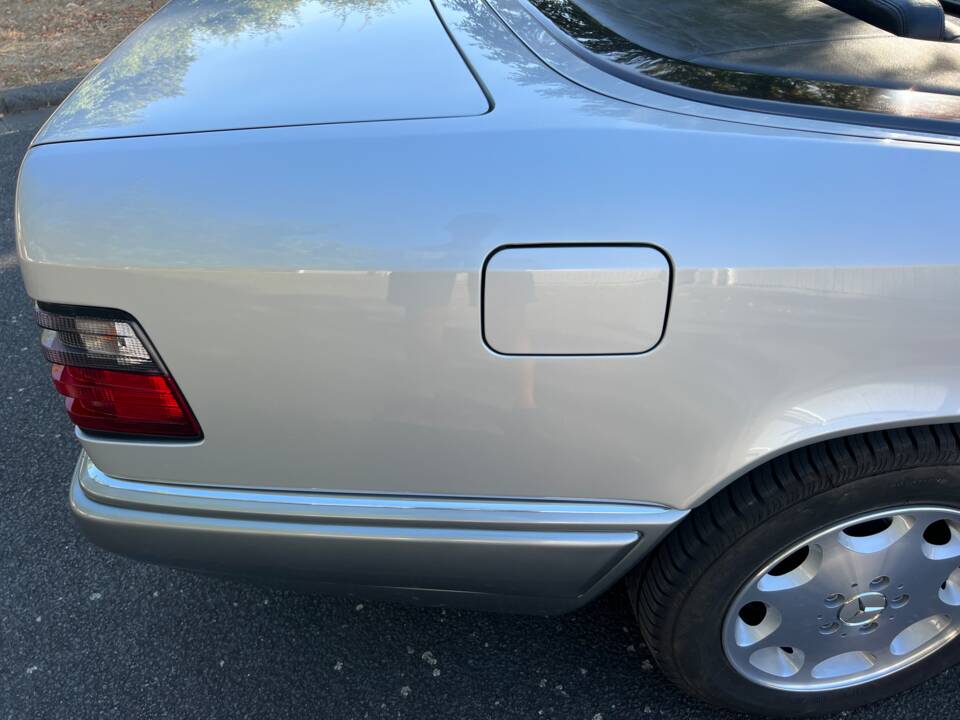 Obraz 22/61 pojazdu Mercedes-Benz E 220 (1996)