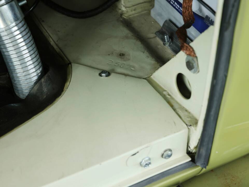 Image 36/47 of Volkswagen T1 minibus (1961)