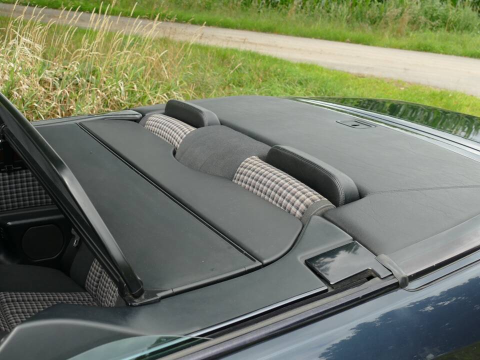 Bild 11/15 von Mercedes-Benz E 200 (1996)