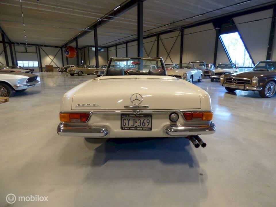 Bild 8/12 von Mercedes-Benz 280 SL (1969)