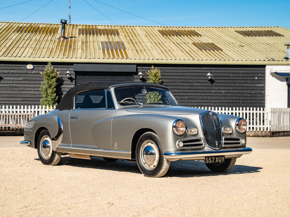 Image 9/37 of Lancia Aurelia B50 (1951)