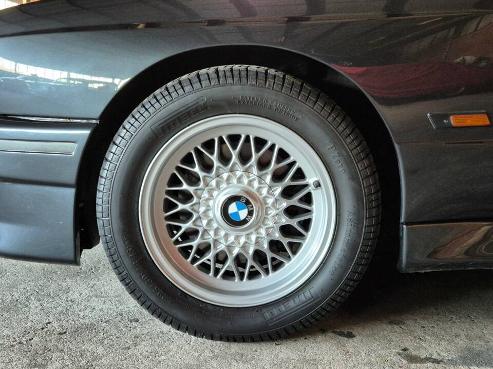Image 56/65 of BMW M3 (1986)