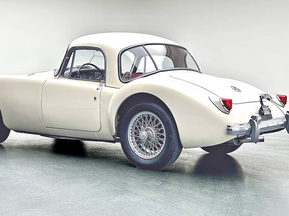 Imagen 3/13 de MG MGA 1500 (1957)