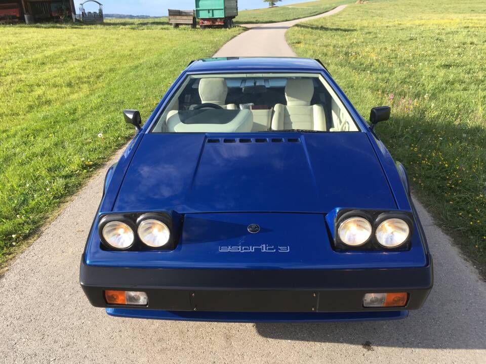 Image 4/46 of Lotus Esprit (1985)