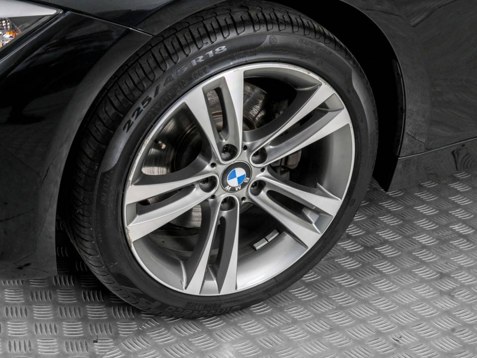 Image 25/50 de BMW 328i (2012)