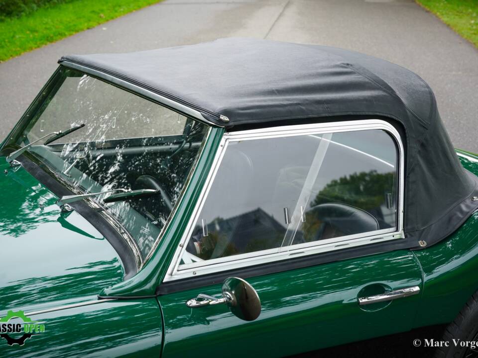 Image 43/59 of Austin-Healey 100&#x2F;6 (BN6) (1958)