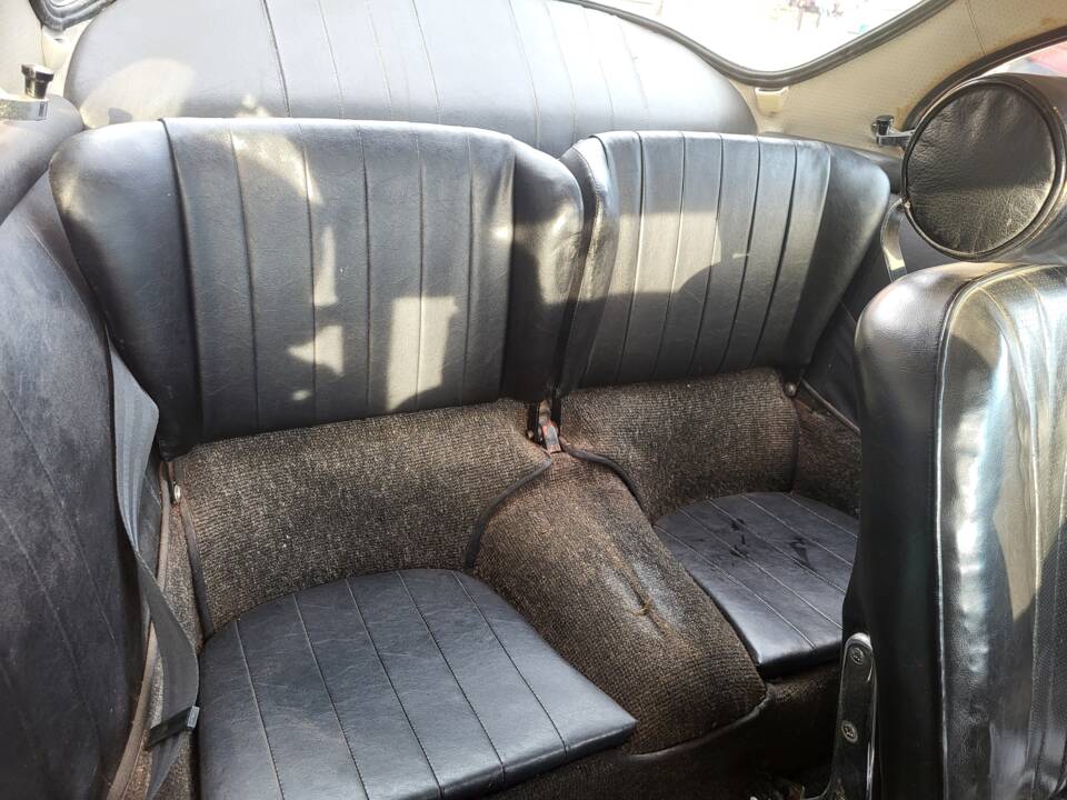 Image 41/44 of Porsche 356 C 1600 SC (1964)