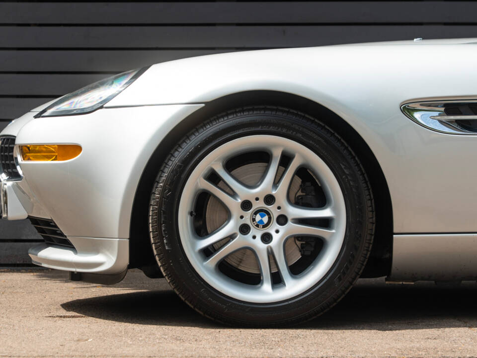 Image 5/53 of BMW Z8 (2001)