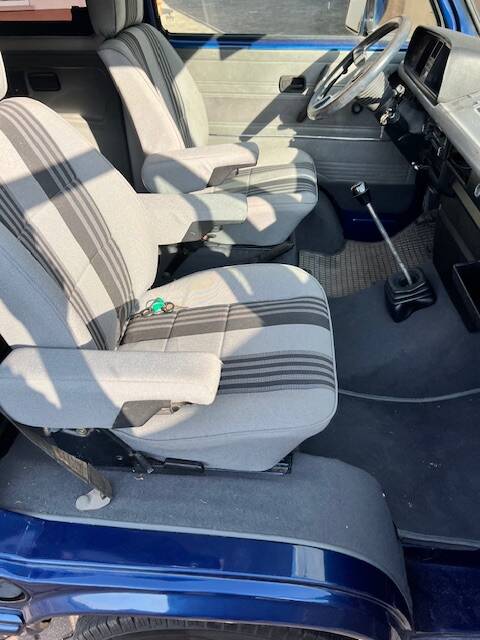 Image 6/6 of Volkswagen T3 Multivan 1.6 TD "Last Limited Edition" (1993)