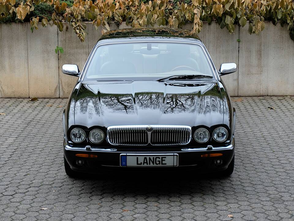 Image 6/60 de Daimler Super V8 (2000)
