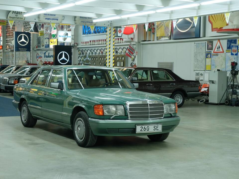 Bild 47/50 von Mercedes-Benz 260 SE (1990)