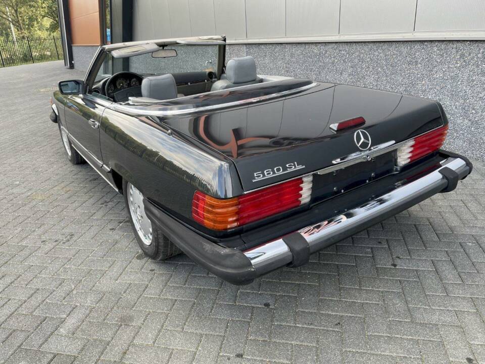 Image 19/36 de Mercedes-Benz 560 SL (1989)
