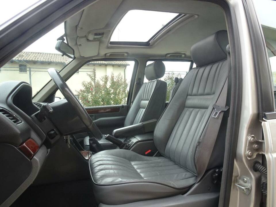 Image 2/42 of Land Rover Range Rover 2.5 DSE (2000)