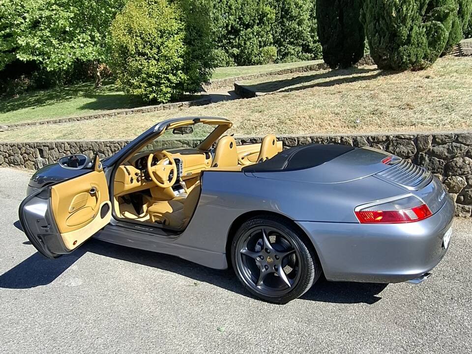 Afbeelding 2/16 van Porsche 911 Carrera 4 (2002)