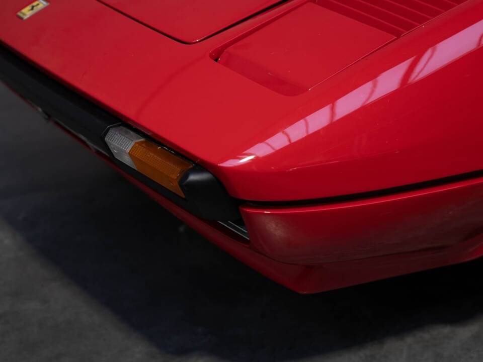 Bild 49/85 von Ferrari 308 GTSi Quattrovalvole (1985)