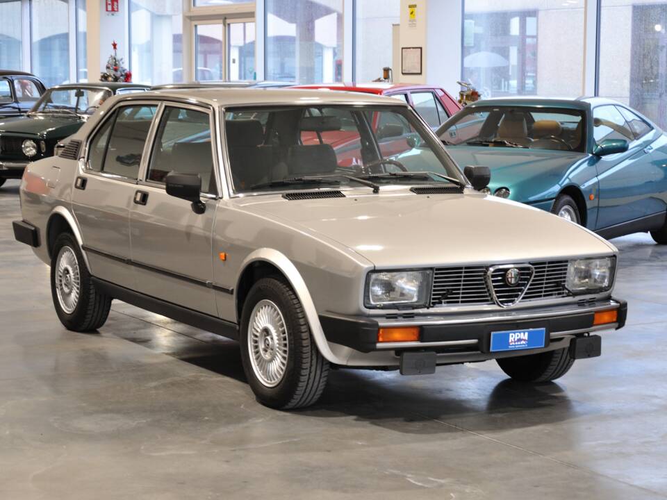 Image 4/49 of Alfa Romeo Alfetta 2.0 (1983)