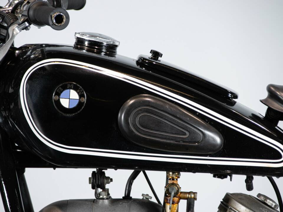Image 20/50 de BMW R 51 (1954)