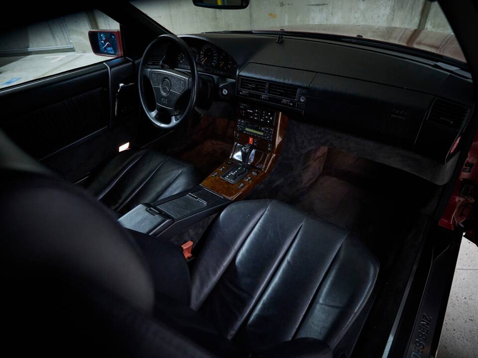 Bild 36/99 von Mercedes-Benz SL 320 (1995)